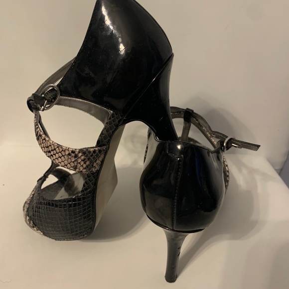 Black snakeskin heels - Picture 3 of 5